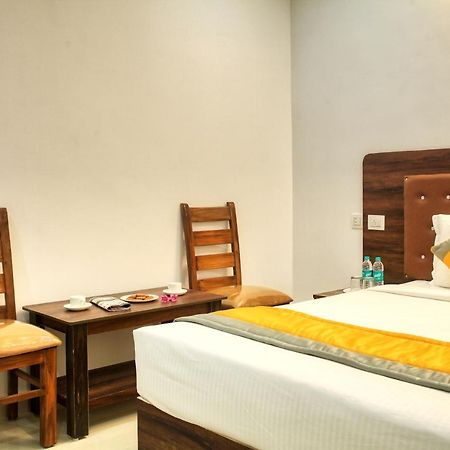 Visa Inn Transit Stay With Airport Transfer Бангалор Экстерьер фото